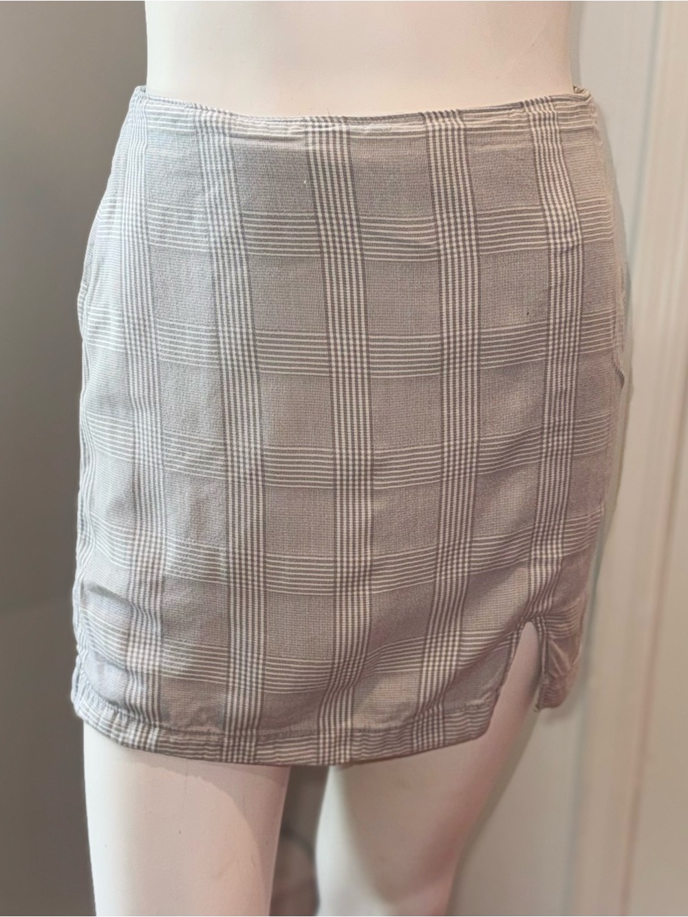 Abercrombie & Fitch Grey Glen Plaid Mini Skirt Back Zip Slit | XS
